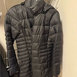 The North Face Women's Gray Puffer Jacket